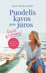 Puodelis kavos prie jūros