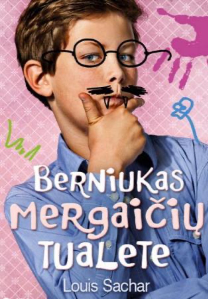 Berniukas mergaičių tualete