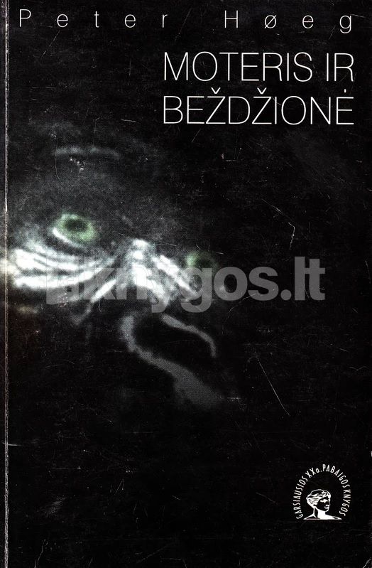 Moteris ir beždžionė