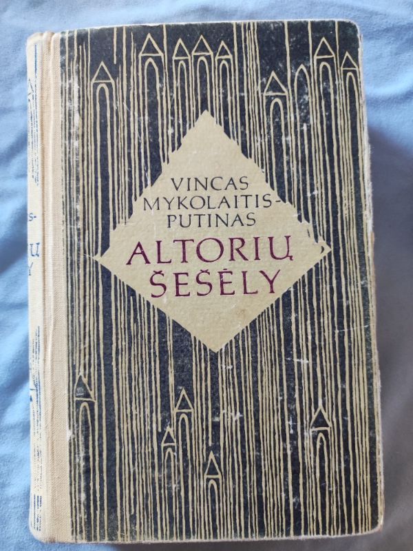 Altorių šešėlį