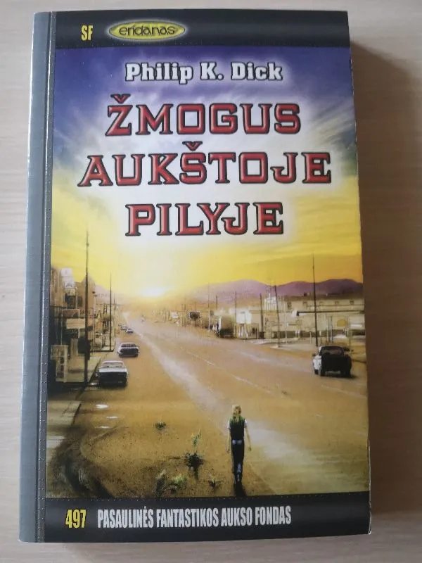 Žmogus aukštoje pilyje