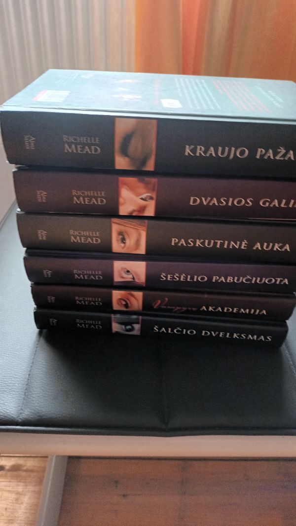 Vampire Academy knygos serija 1-6 dalies