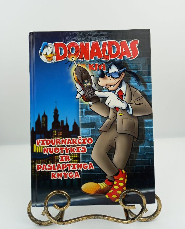 Donaldas ir kiti. Vidurnakčio nuotykis ir paslaptinga knyga