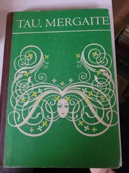 Tau mergaite