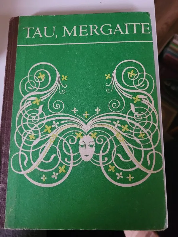 Tau mergaite