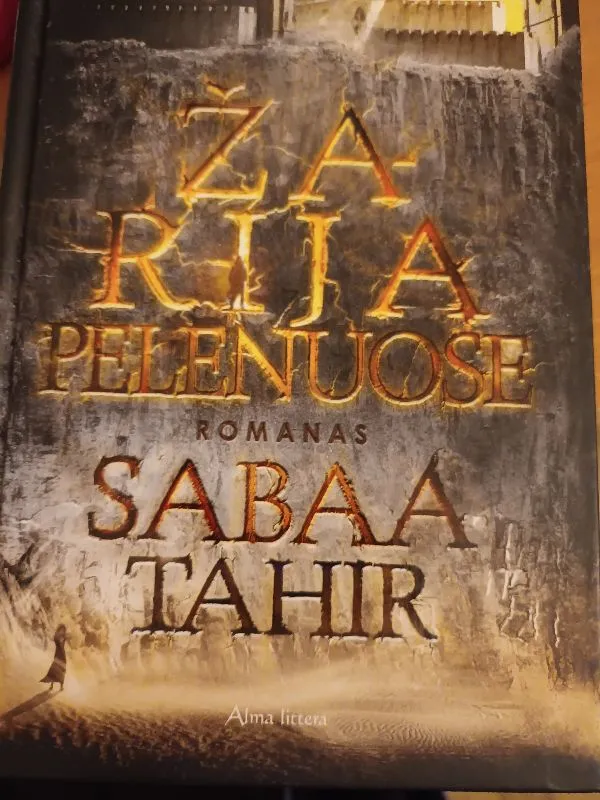 Žarija pelenuose