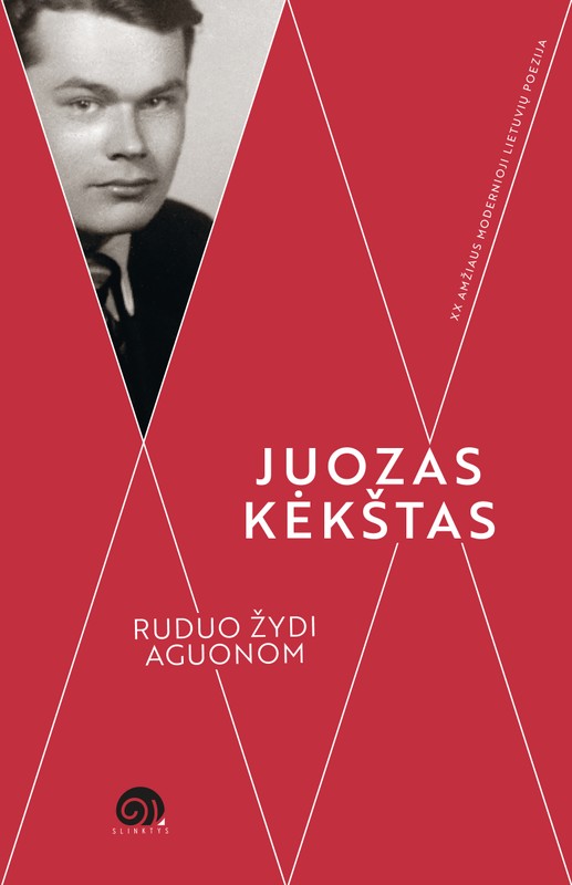 Ruduo žydi aguonom