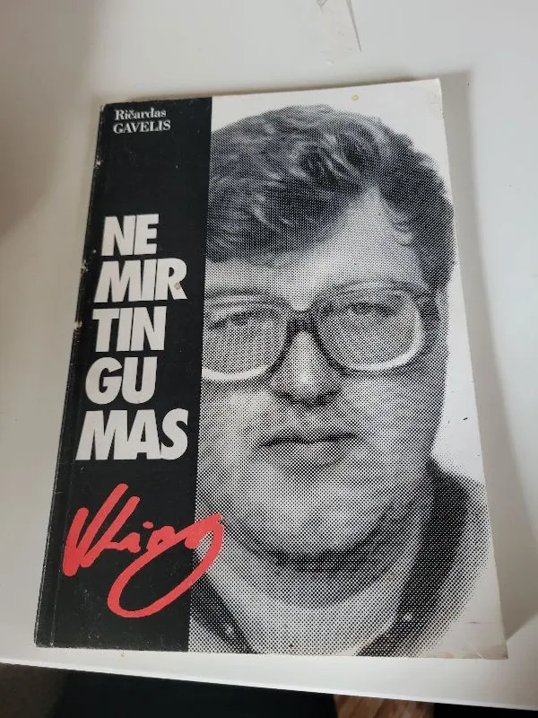 Nemirtingumas: rekonstrukcijos bandymas