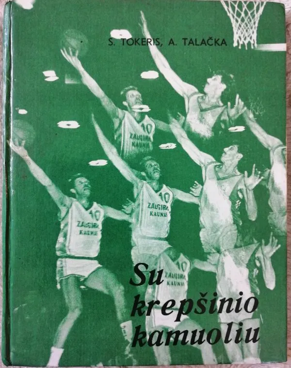 Su krepšinio kamuoliu