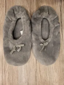 Pliušinės šlepetės