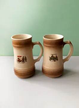 Dideli vintažiniai keraminiai bokalai su retro automobiliais, 700 ml, 2vnt.