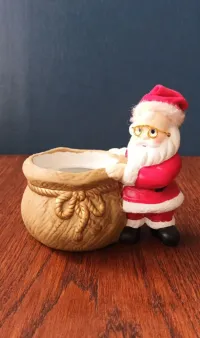 Keraminė Kalėdų senelio statulėlė, 11cm aukštis
