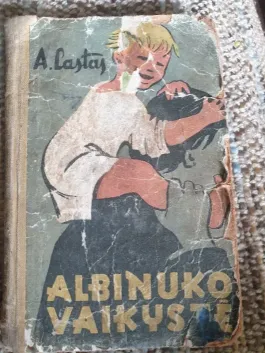Albinuko vaikystė