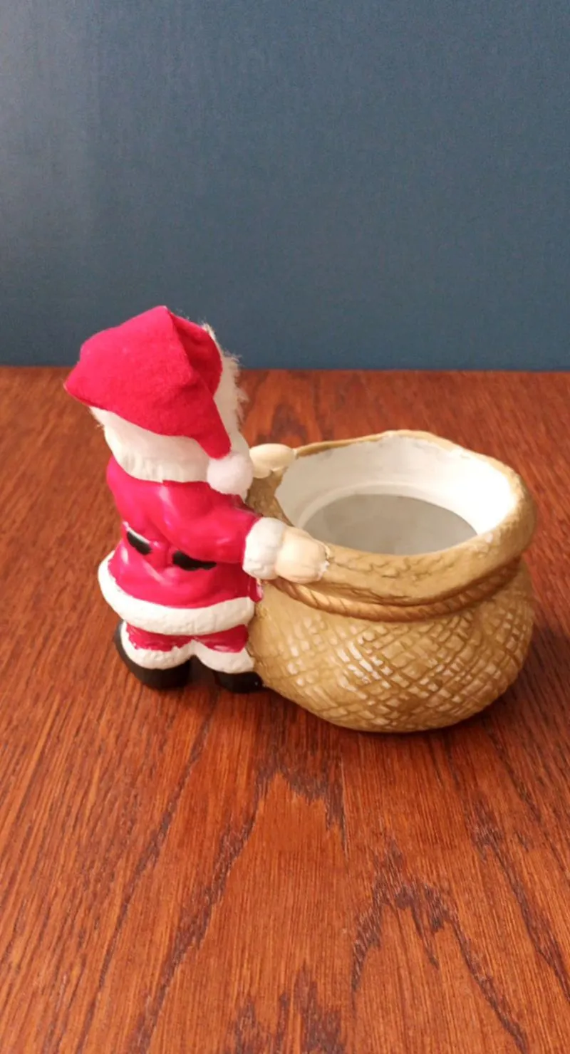 Keraminė Kalėdų senelio statulėlė, 11cm aukštis