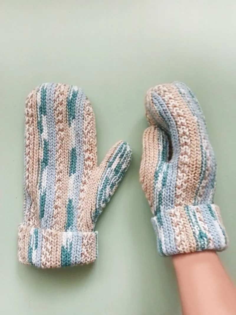 Rankų darbo nertos pirštinės (kumštinės) L/XL